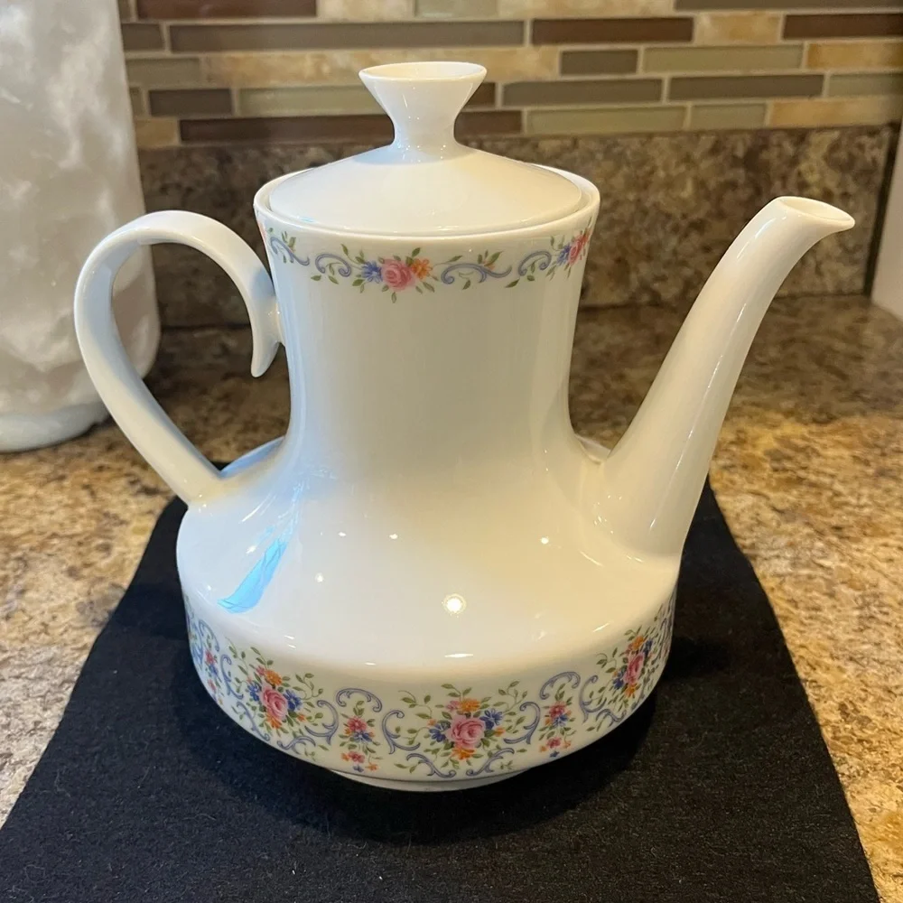 Vintage Winterling Dainty Floral Teapot 5 Cup Bavaria Germany